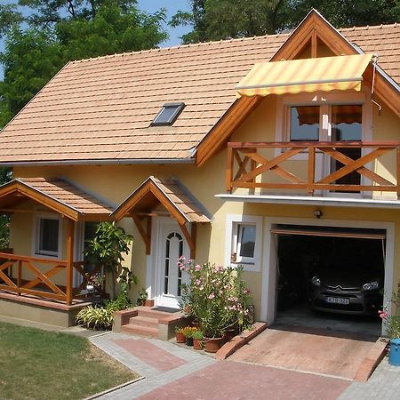 Emilia Apartmanhaz Хевиз Экстерьер фото