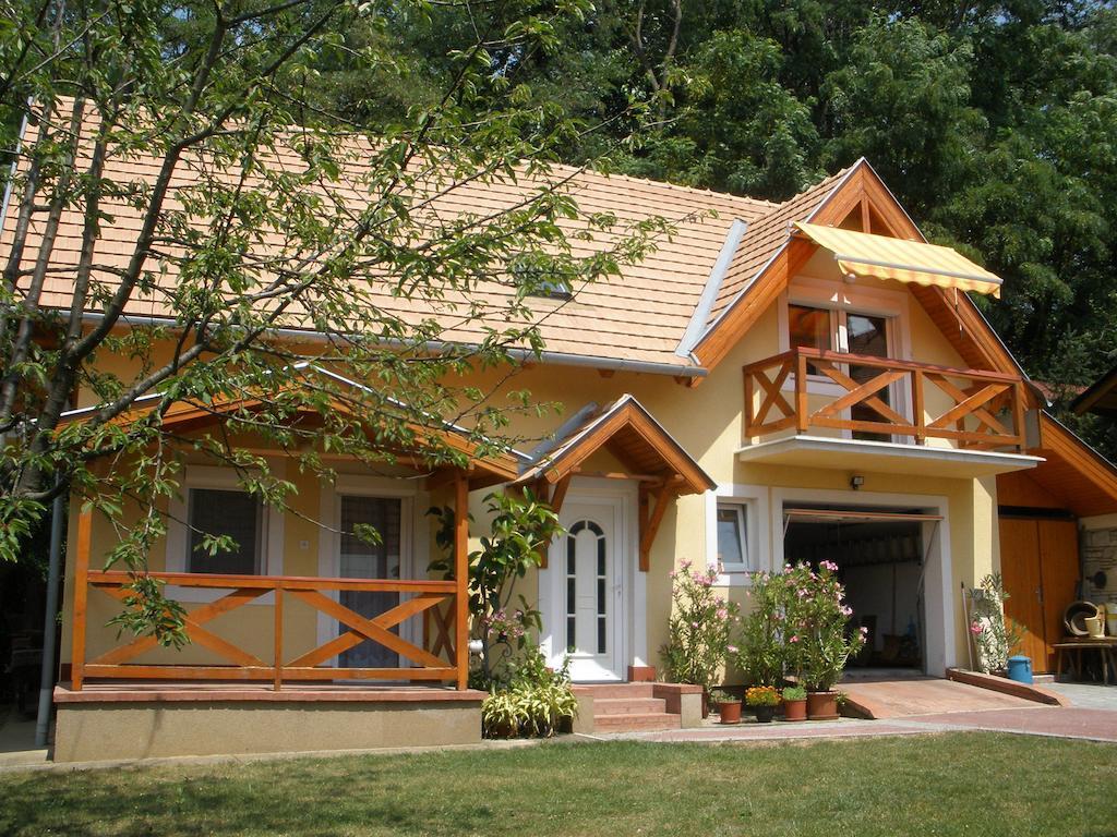 Emilia Apartmanhaz Хевиз Экстерьер фото