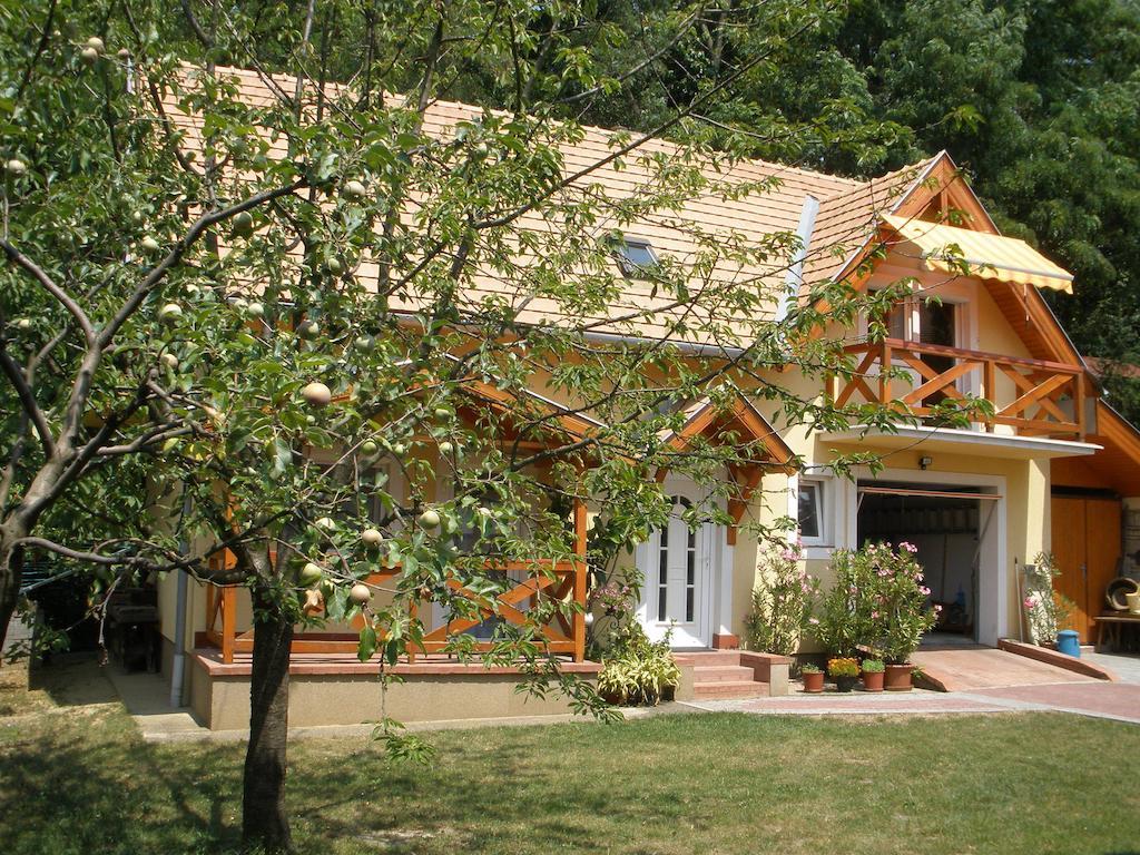 Emilia Apartmanhaz Хевиз Экстерьер фото
