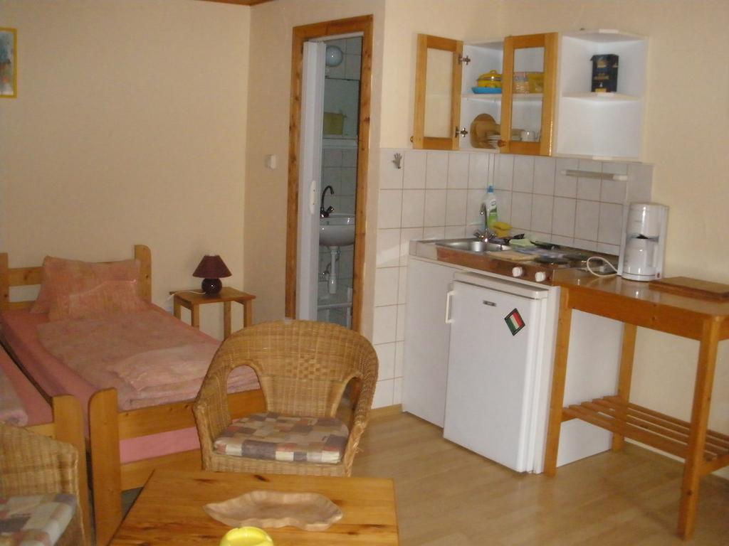 Emilia Apartmanhaz Хевиз Номер фото
