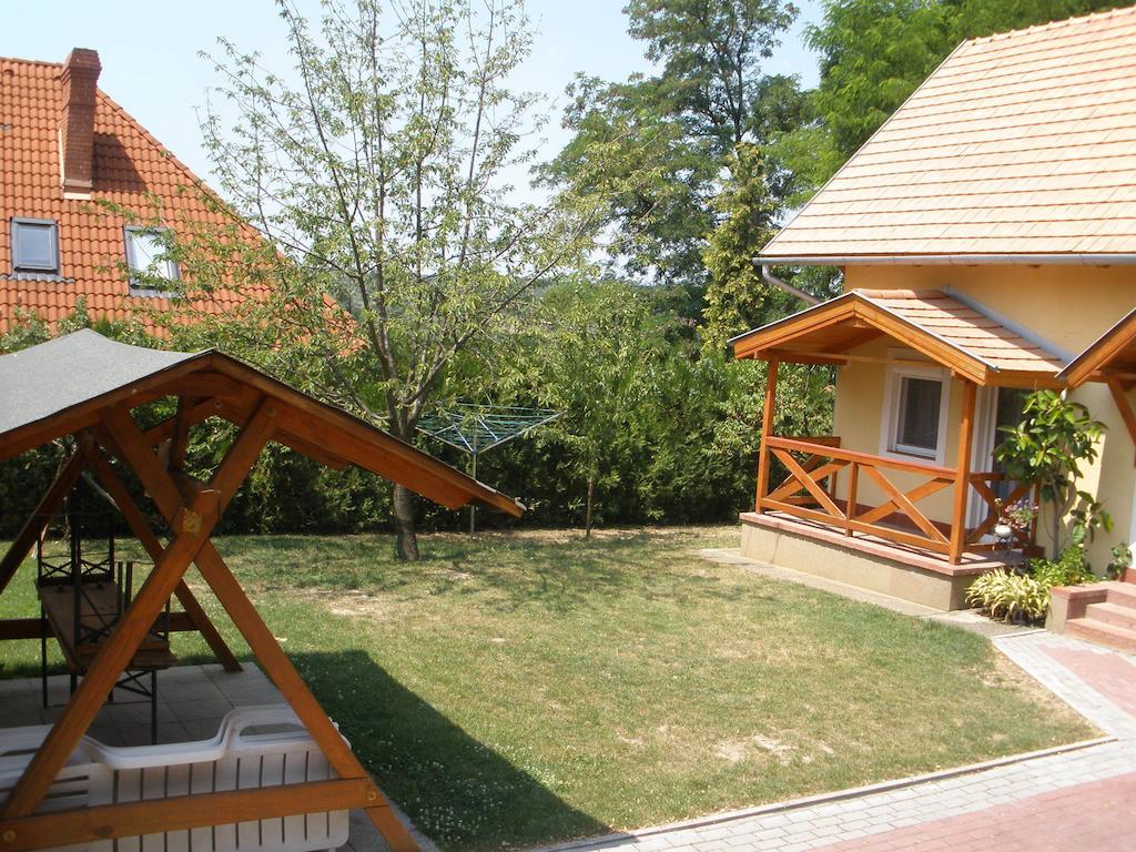 Emilia Apartmanhaz Хевиз Экстерьер фото